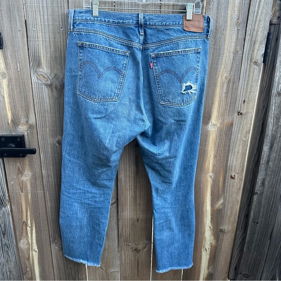 Levi's Premium Blue Distressed Women Jeans Size 32 - Picture 11 of 14